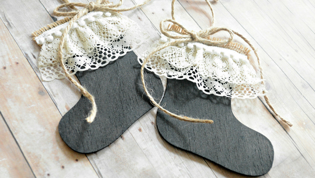 Darling Chalkboard Holiday Ornaments - Christmas in July