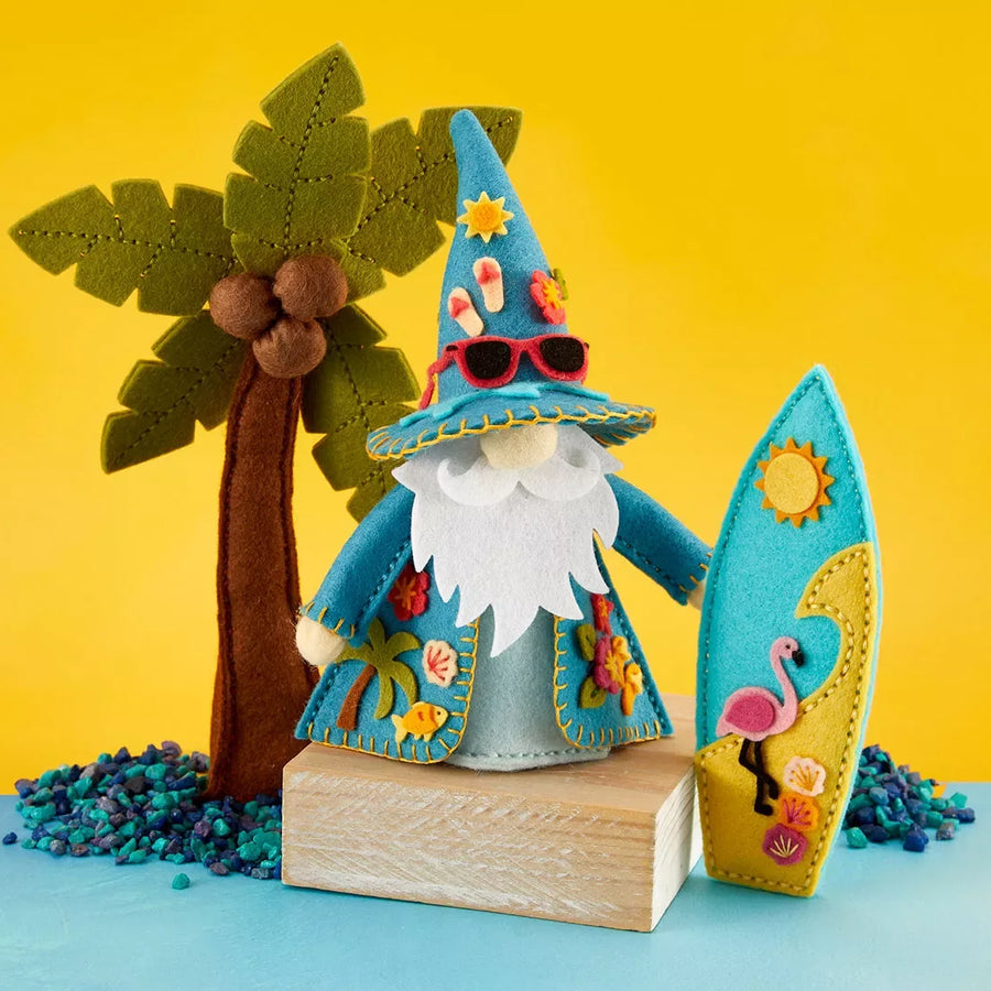 Meet Summer Fergus: Beach-Themed Felt Décor Dies by Sandi MacIver