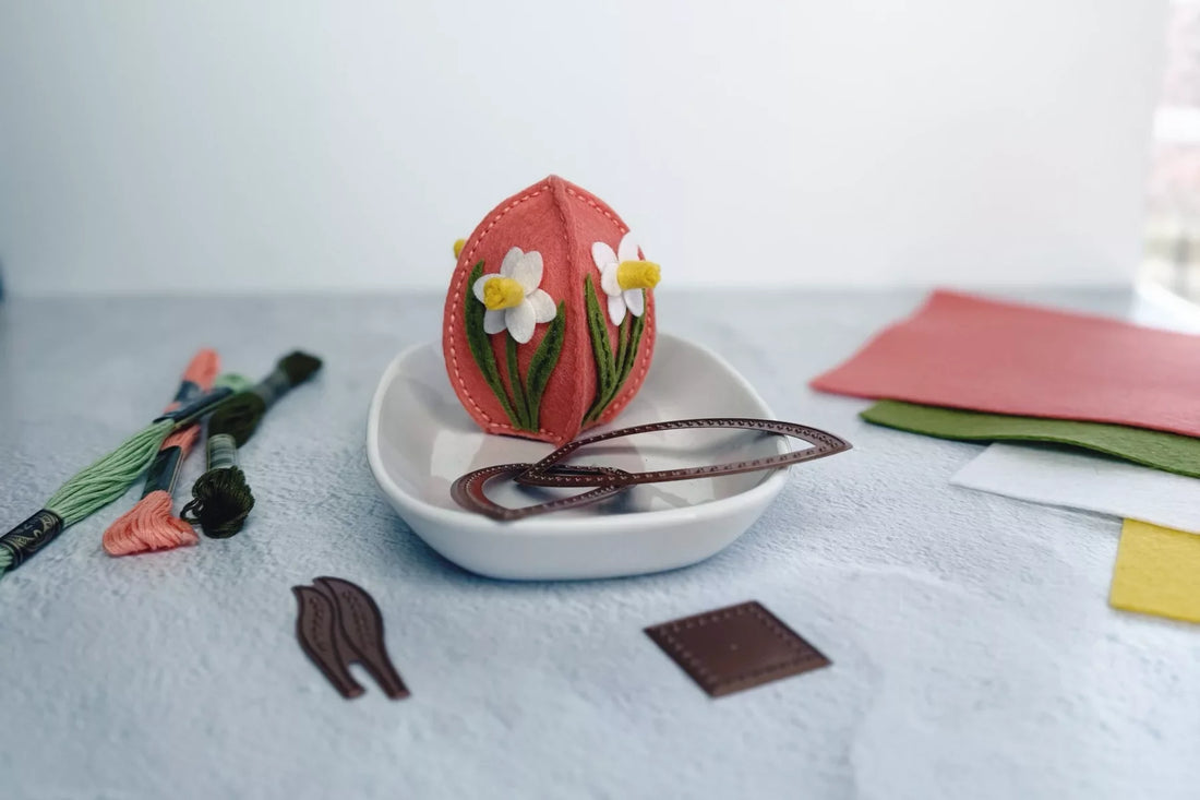 Step by Step Tutorial: Stitching a Spring 3D Felt Egg