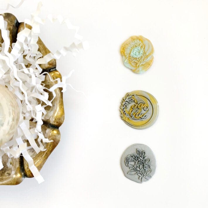 Angela-Tombari-2022-Wax-Seal-Kit-22-710x710.jpg__PID:af7df731-90b9-43e4-9c5c-528d0c41df7c