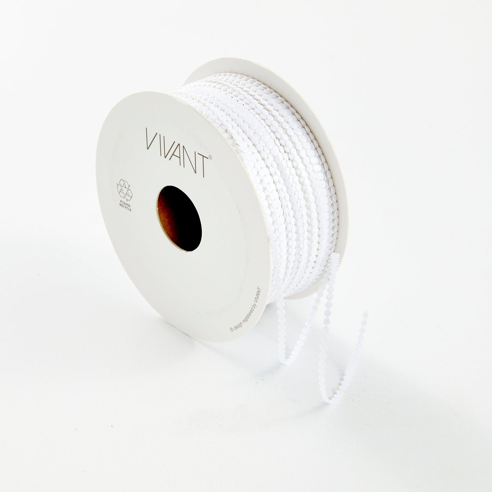 Vivant - Circle' White Metallic Cord (54 yards)