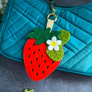 Felt Berry Blossom Etched Dies by Nichol Spohr