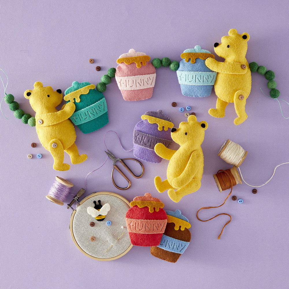Stitched Classic Pooh Etched Dies