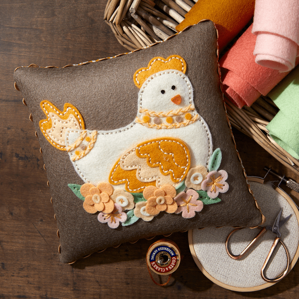Felt Cozy Cluck Etched Dies by Nichol Spohr